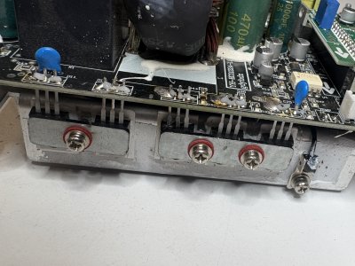 VOLT POLSKA - Oprava MPPT invertor Pure Sine Wave VOLT POLSKA, výměna výkonových částí