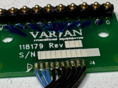 OEM - Oprava ulomených pružinových kontaktů na desce DPS