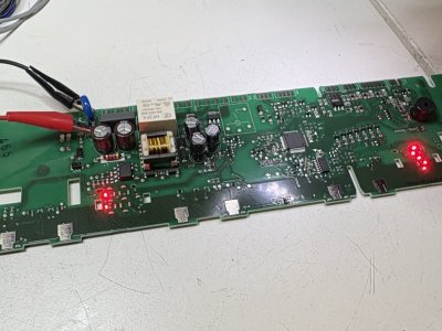 BOSCH - Oprava řídící elektroniky chladničky Bosch KGE36AW40-18