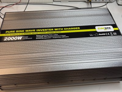 OEM - Oprava Invertoru/nabíječky CARSPA 2000W, oprava detekce síťového napětí, kontrola nabíjení AKU, kontrola chodu UPS/230V, kontrola detekce plně nabité AKU