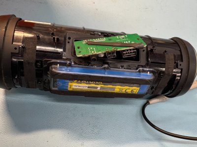 JBL - Oprava PCB, výměna konektoru napájecího konektoru USB-C JBL CHARGE 3