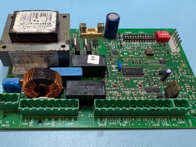 FAAC - Oprava řídicí jednotky vrat FAAC 452MPS