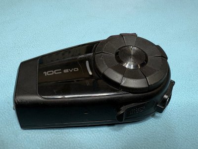 SENA, 10C EVO - Výměna akumulátoru v SENA 10C EVO