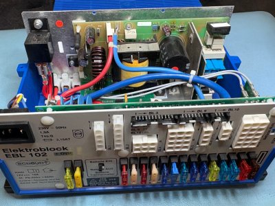 Schaudt, Elektroblock EBL 102 - Servis jednotky pro karavany Elektroblock EBL 102